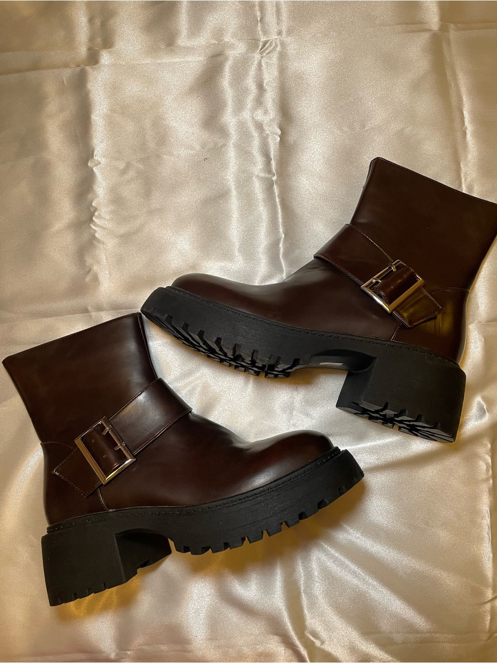 Lulus brown ankle boots (new)
